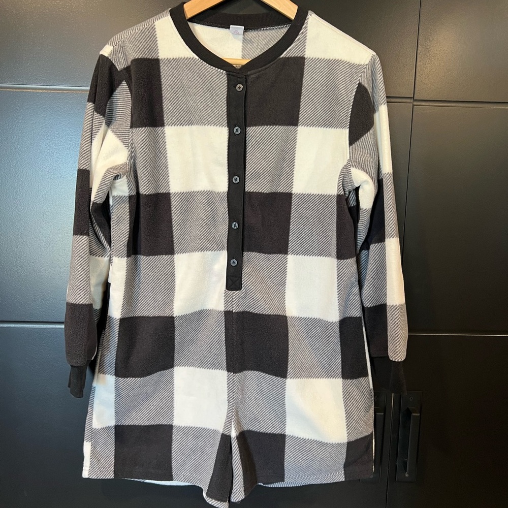 Old Navy Black and White Plaid Fleece PJ Romper small